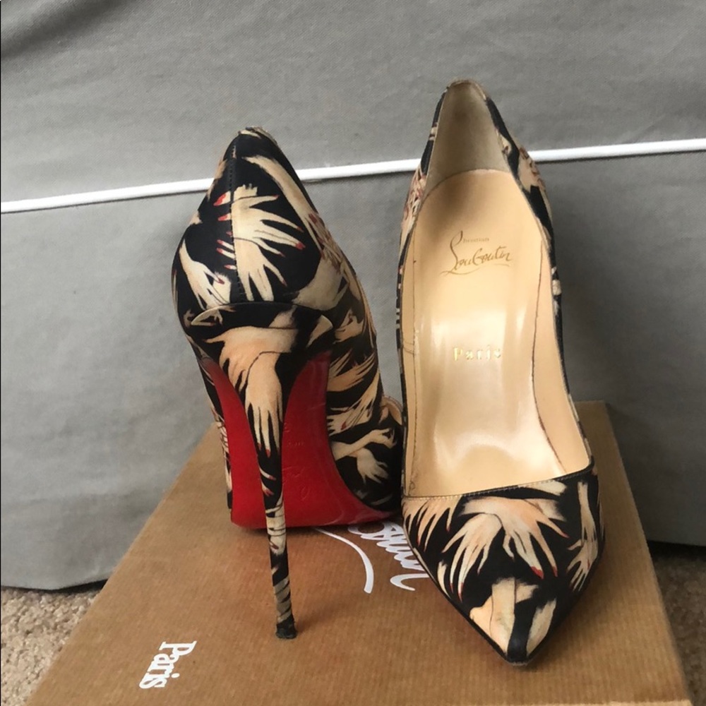 Christian Louboutin So Kate Tissu
